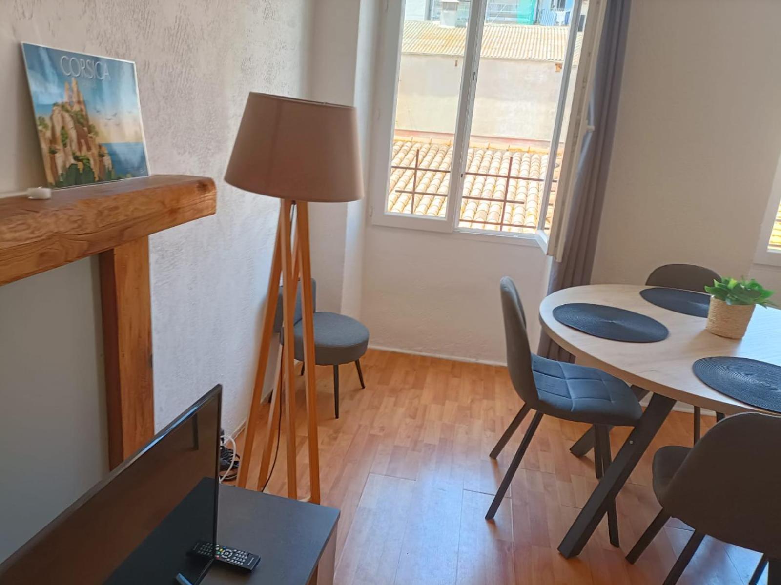 **** VERY CENTRAL Ajaccio 36 rue Fesch, cosy flat in city center pedestrian street, up to 4 people **** Esterno foto