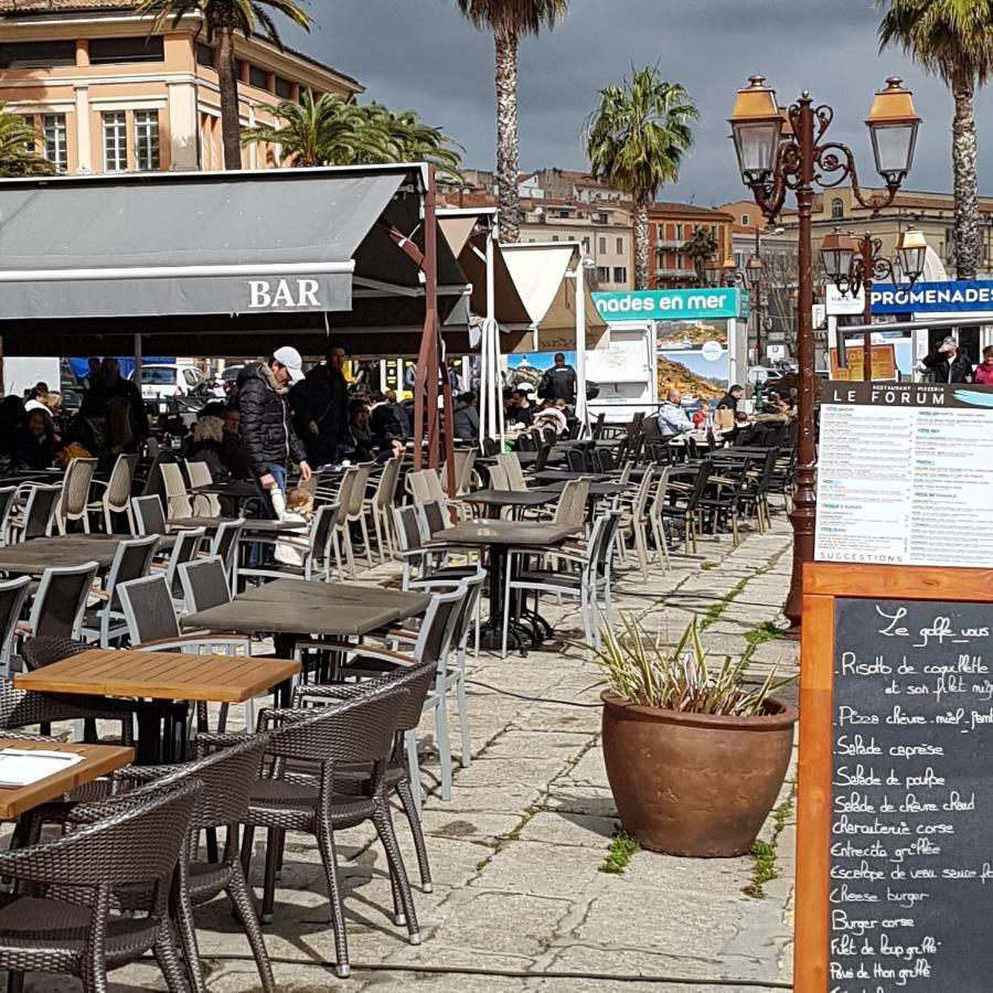 **** VERY CENTRAL Ajaccio 36 rue Fesch, cosy flat in city center pedestrian street, up to 4 people **** Esterno foto